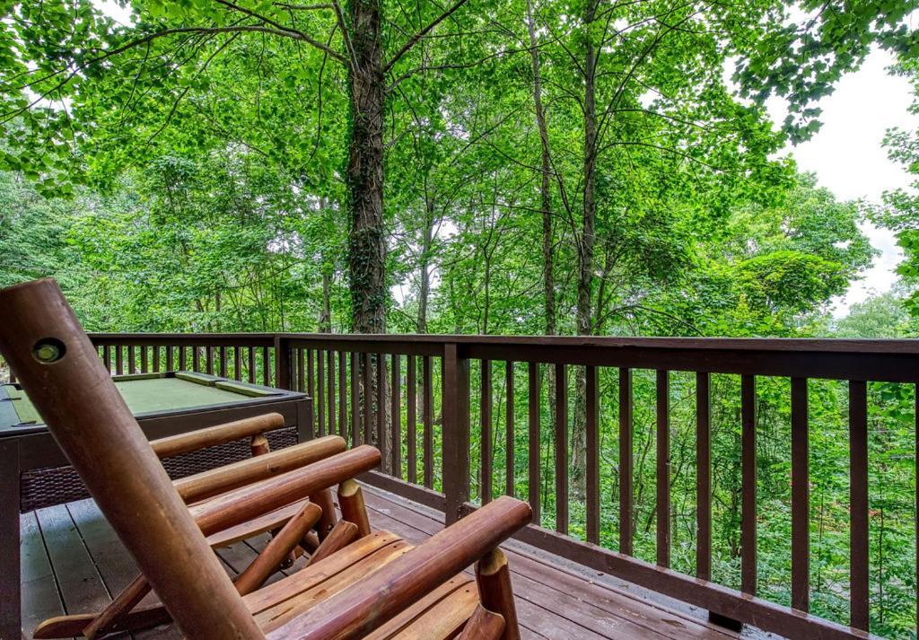 Moonshine Chalet, Hot Tub, Pool Access, Wifi, 1089 Free Tickets Each Paid Day, Dollywood And More 蓋特林堡 外观 照片