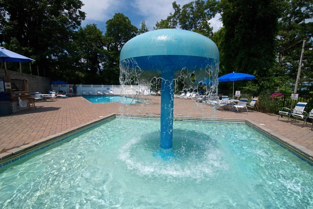 Moonshine Chalet, Hot Tub, Pool Access, Wifi, 1089 Free Tickets Each Paid Day, Dollywood And More 蓋特林堡 外观 照片