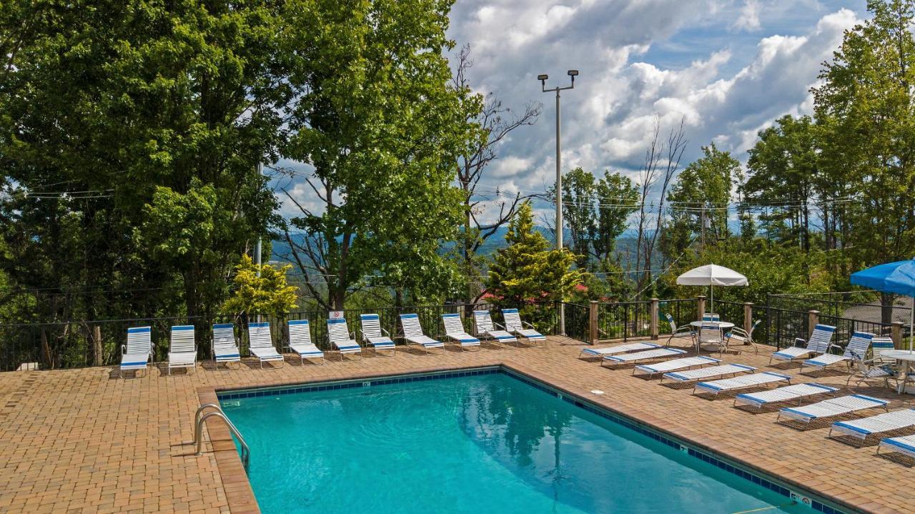 Moonshine Chalet, Hot Tub, Pool Access, Wifi, 1089 Free Tickets Each Paid Day, Dollywood And More 蓋特林堡 外观 照片