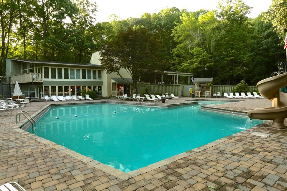 Moonshine Chalet, Hot Tub, Pool Access, Wifi, 1089 Free Tickets Each Paid Day, Dollywood And More 蓋特林堡 外观 照片
